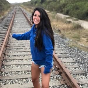 Meet your Posher, Vanessa